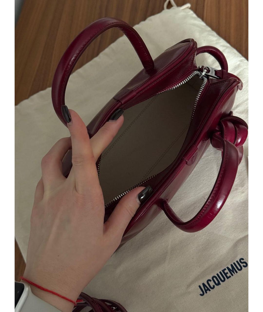 JACQUEMUS Бордовая кожаная сумка с короткими ручками, фото 4