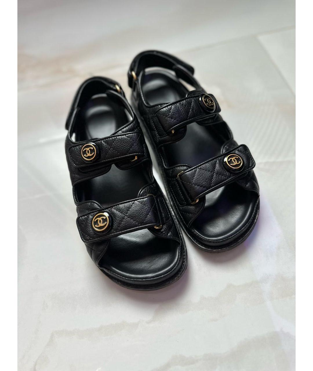 CHANEL Черные кожаные сандалии, фото 2