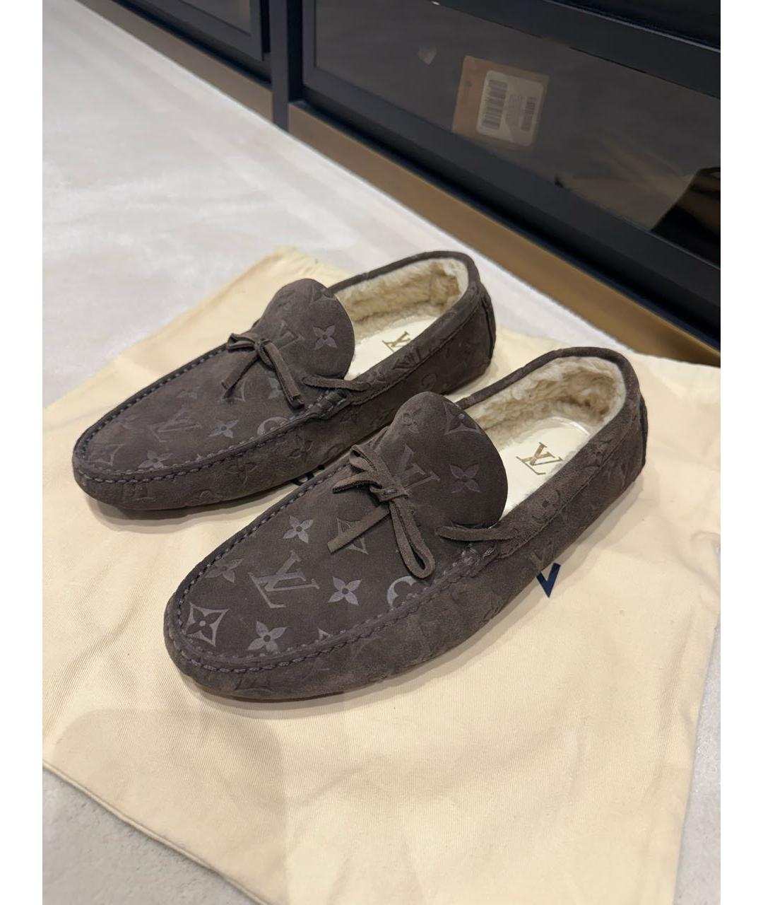 LOUIS VUITTON Коричневые замшевые мокасины, фото 2