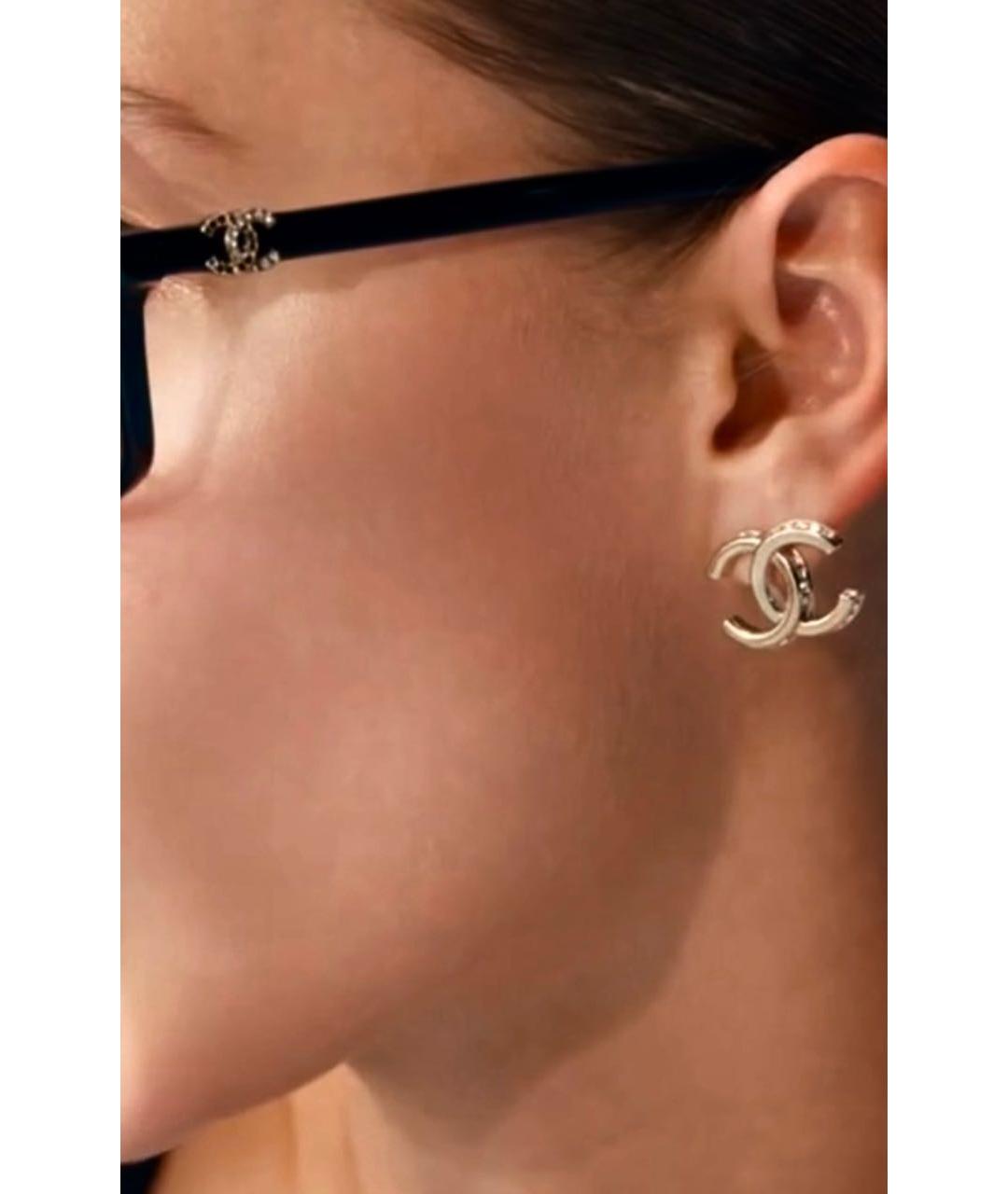 CHANEL Золотые металлические серьги, фото 6