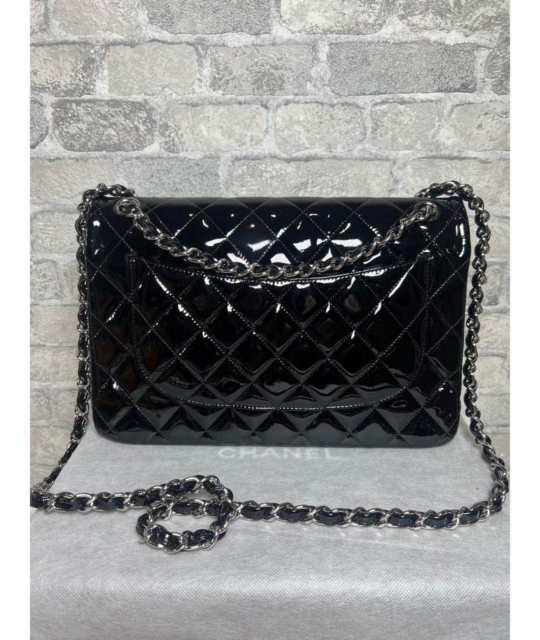 CHANEL Черная сумка через плечо из лакированной кожи, фото 3