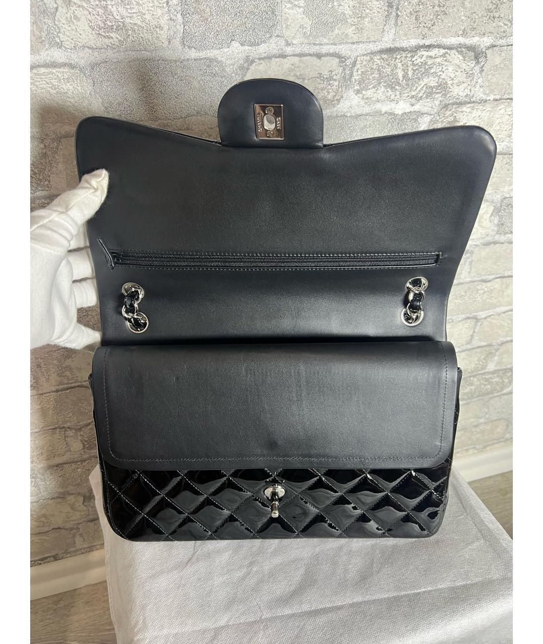 CHANEL Черная сумка через плечо из лакированной кожи, фото 7