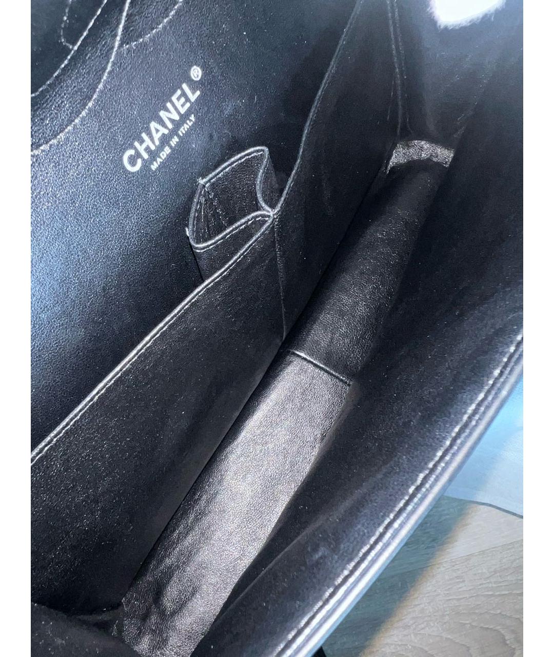 CHANEL Черная сумка через плечо из лакированной кожи, фото 8