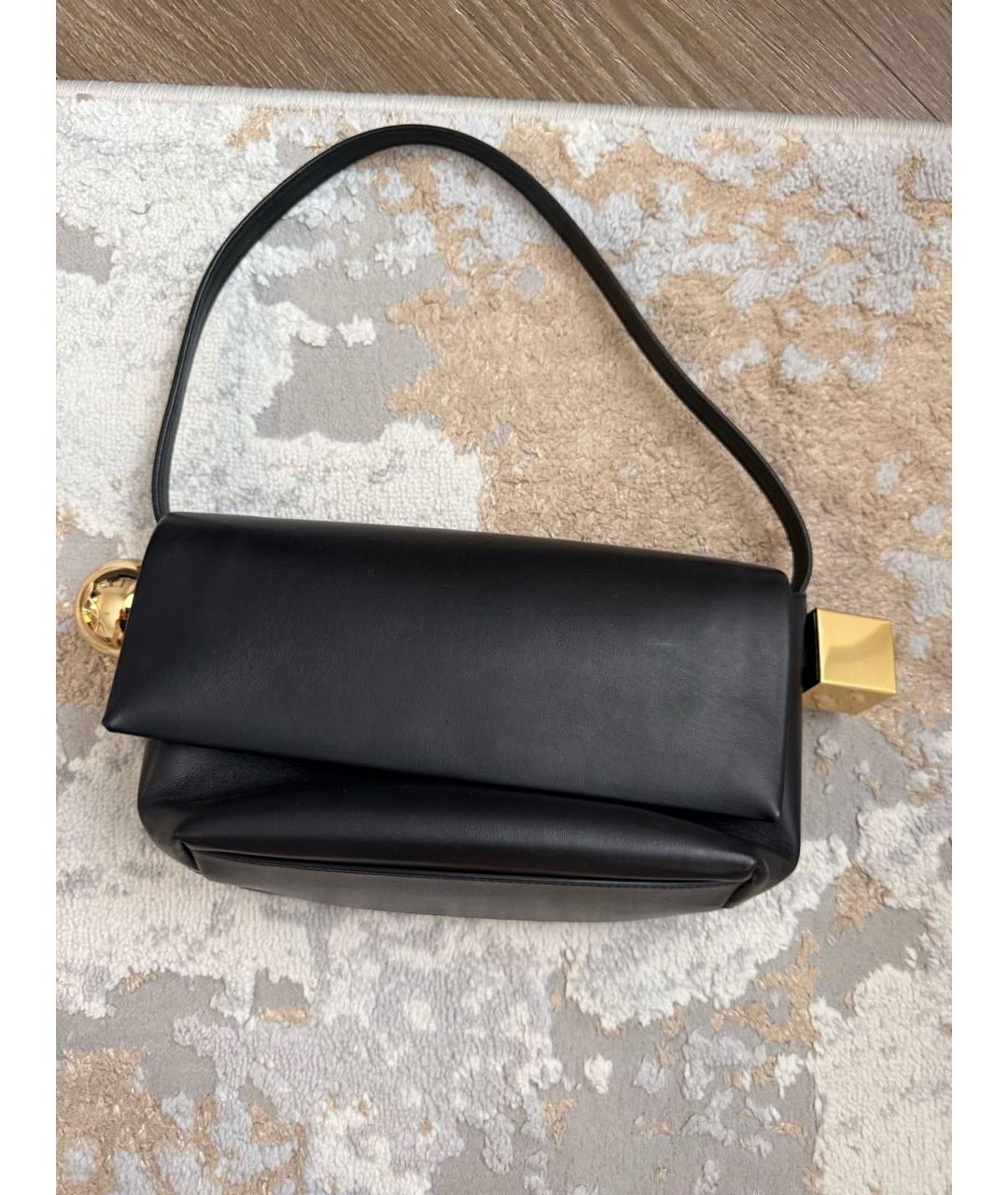 JACQUEMUS Черная кожаная сумка с короткими ручками, фото 5