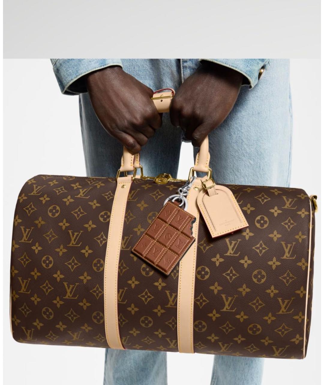 LOUIS VUITTON Коричневый брелок, фото 3