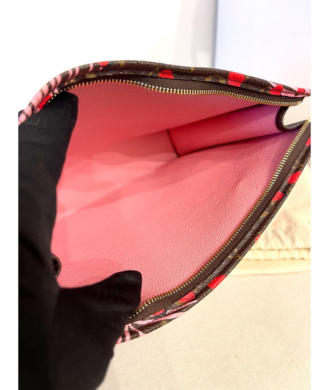 LOUIS VUITTON Коричневая косметичка, фото 3