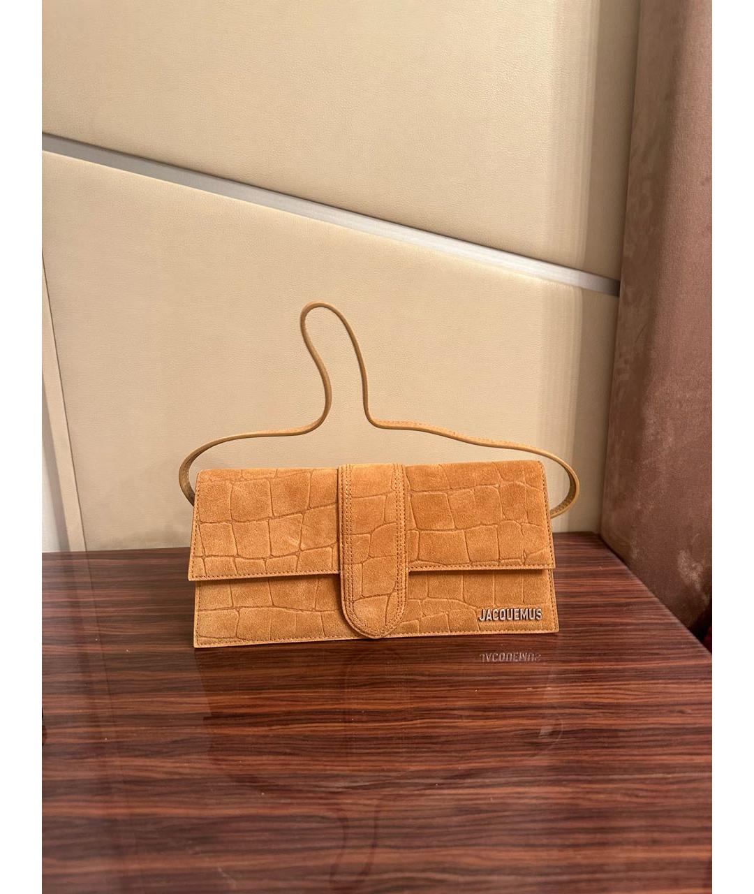 JACQUEMUS Горчичная замшевая сумка через плечо, фото 3