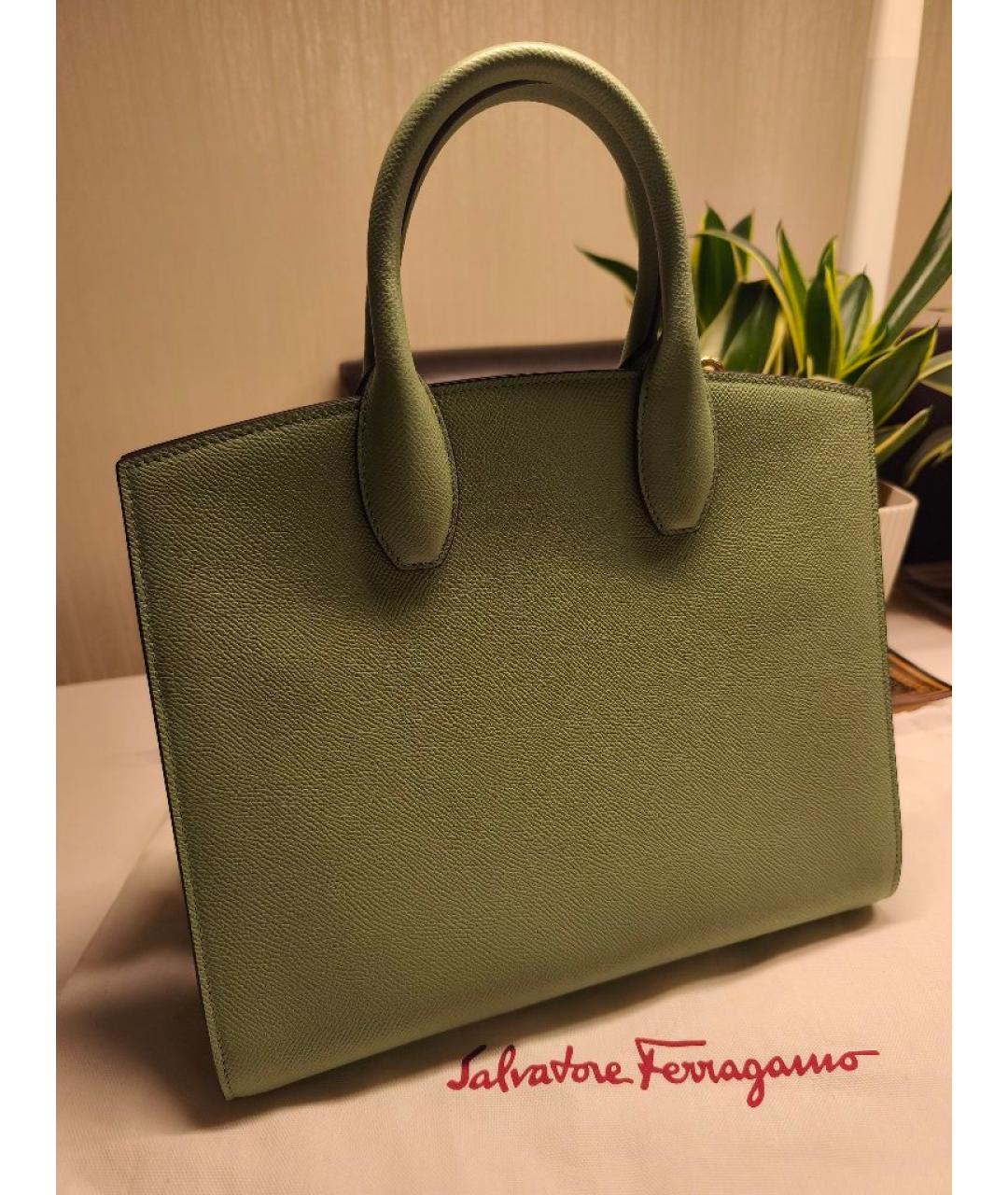 FERRAGAMO Салатовая кожаная сумка с короткими ручками, фото 4