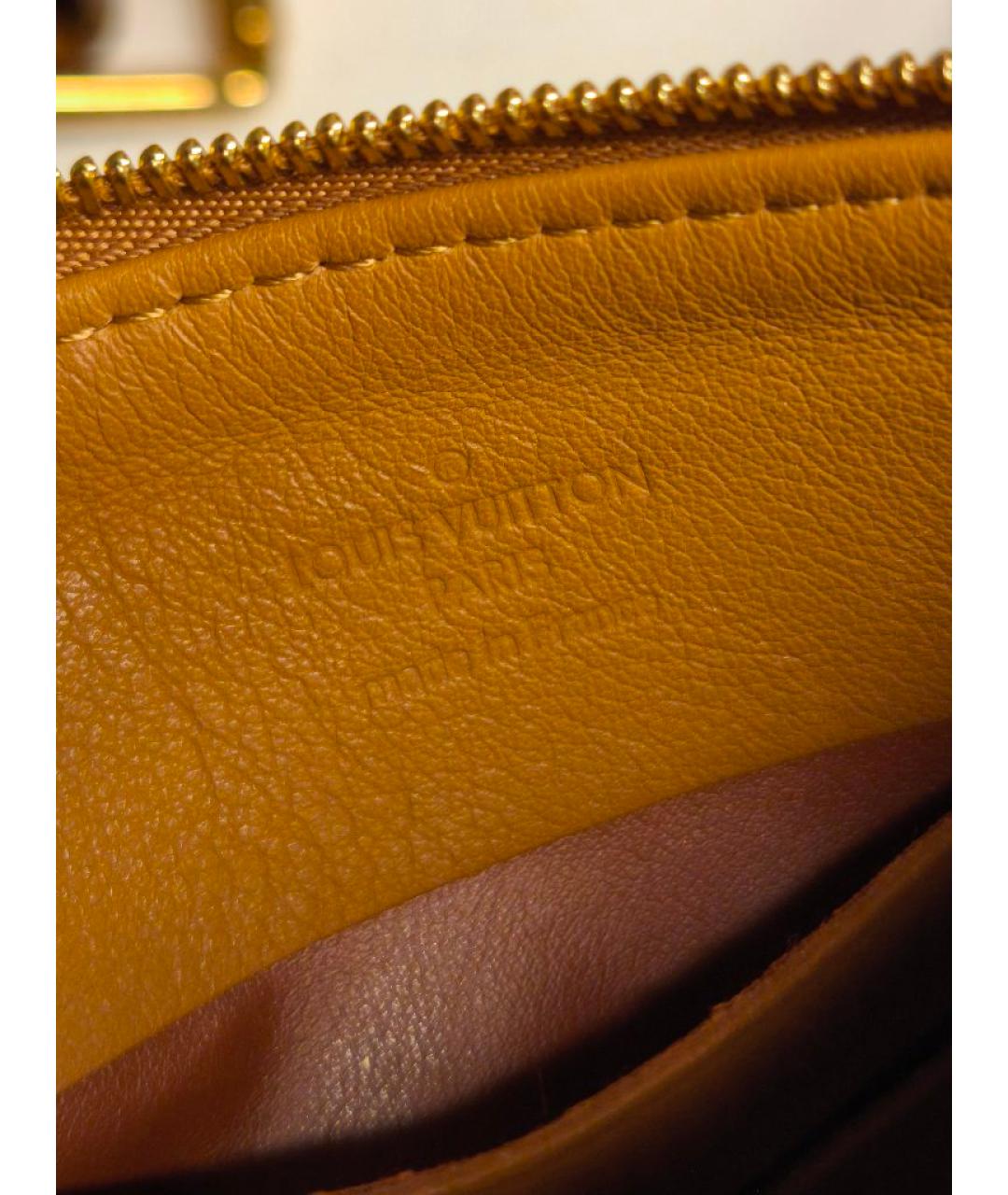 LOUIS VUITTON Коричневая кожаная сумка с короткими ручками, фото 4