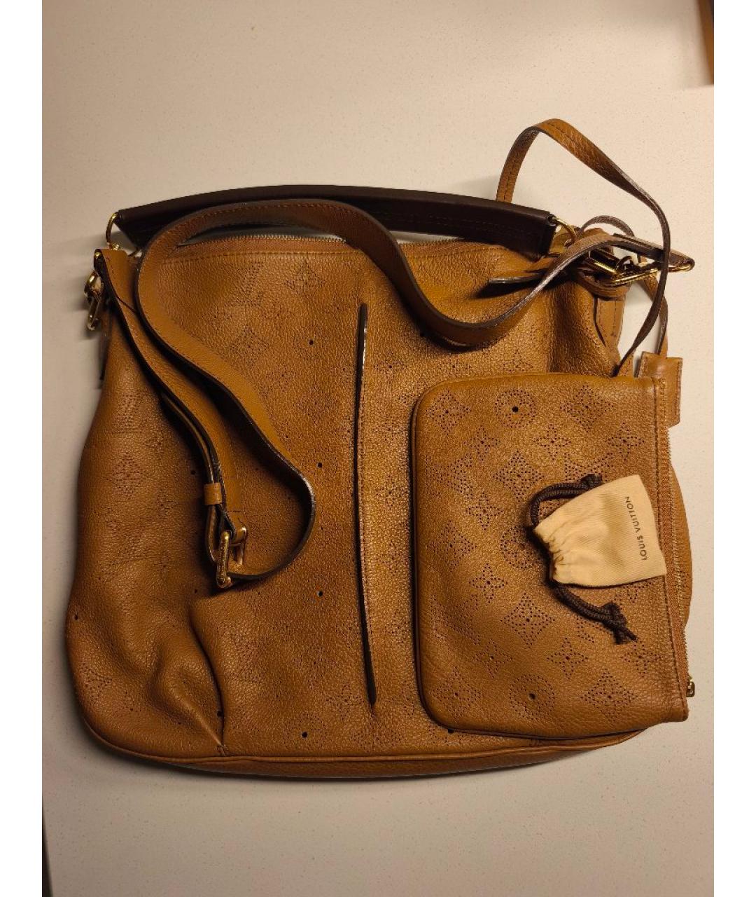 LOUIS VUITTON Коричневая кожаная сумка с короткими ручками, фото 5