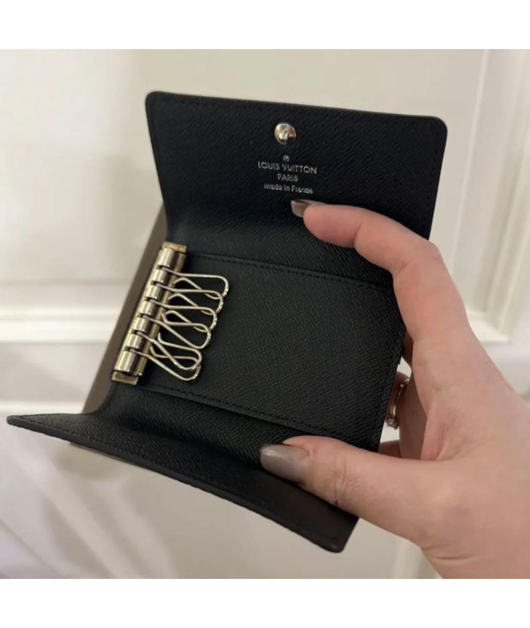 LOUIS VUITTON Черная ключница, фото 3