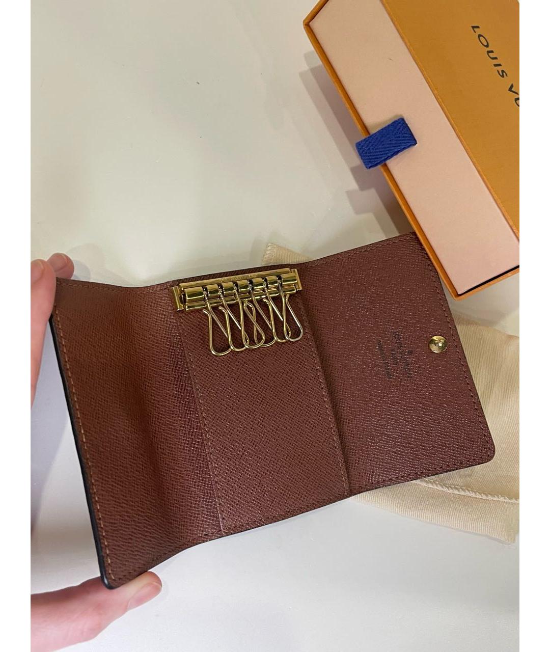 LOUIS VUITTON Коричневая ключница, фото 5