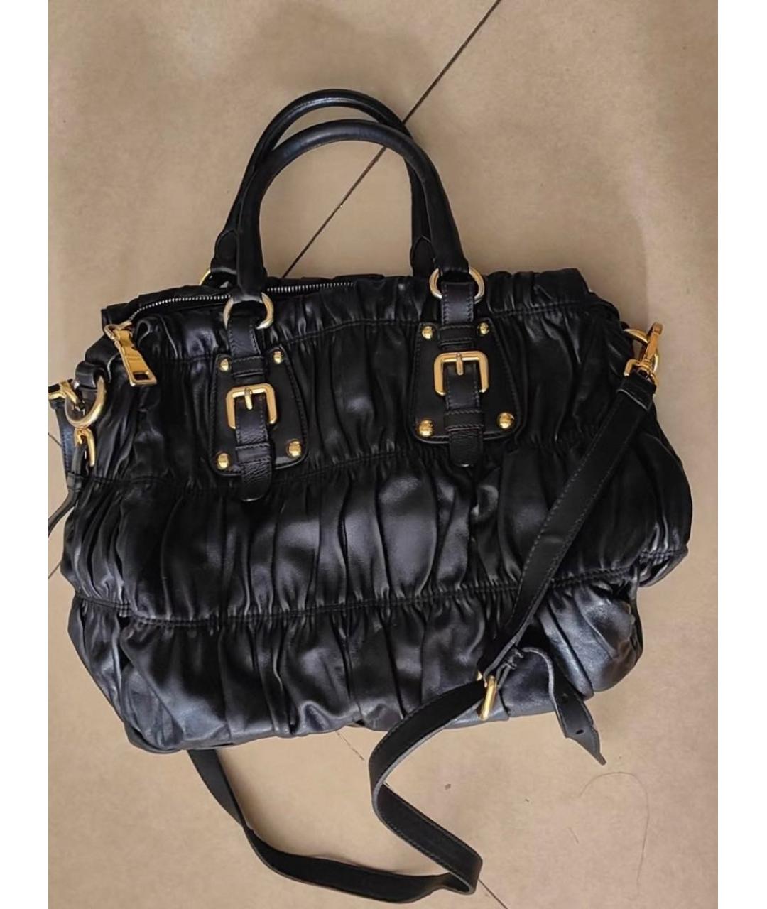 PRADA Черная кожаная сумка с короткими ручками, фото 3