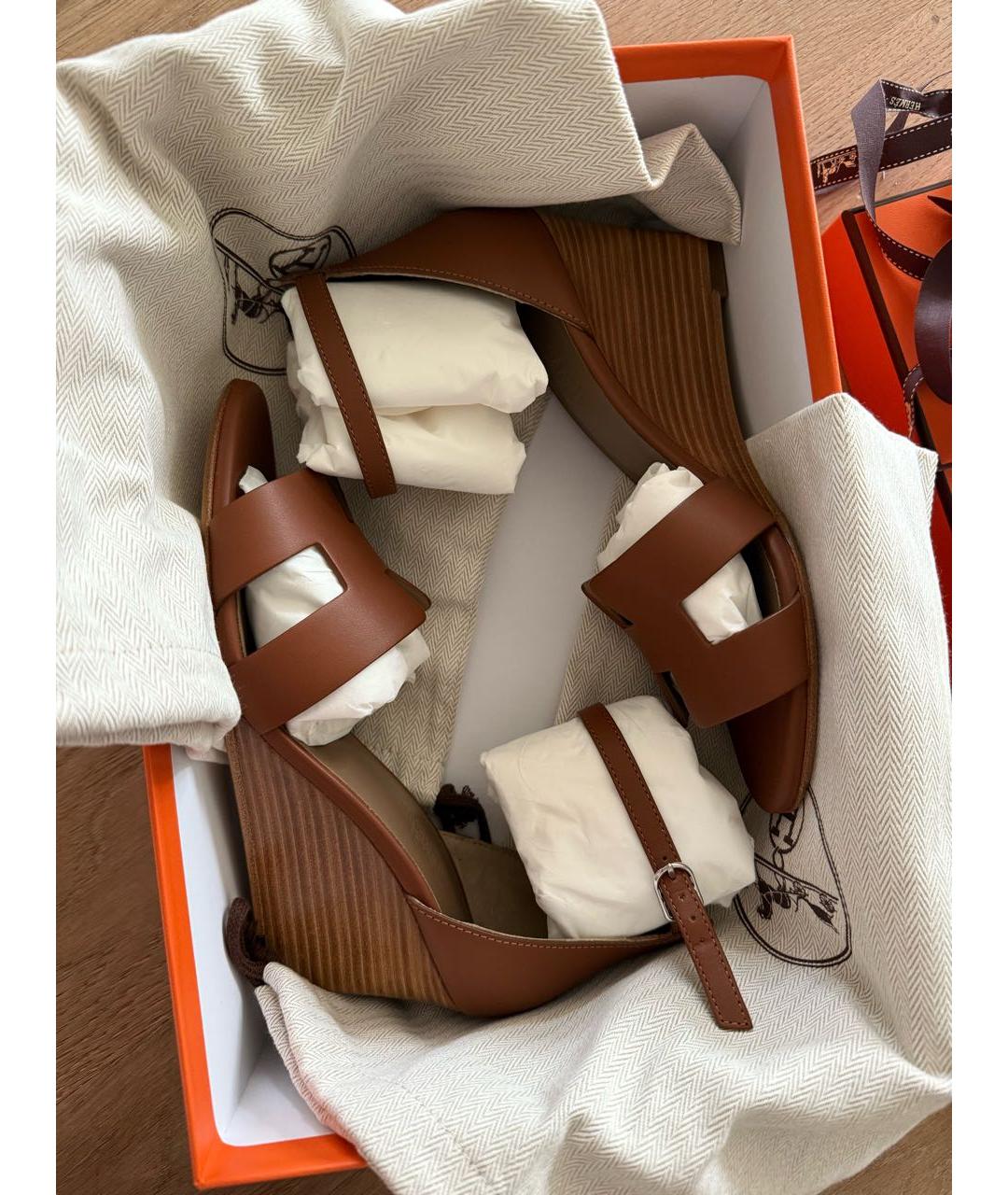HERMES Коричневые кожаные босоножки, фото 7