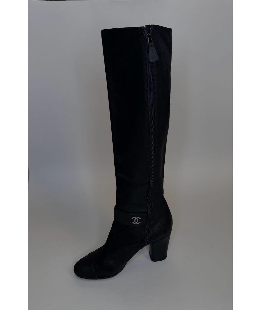 CHANEL Черные замшевые сапоги, фото 9