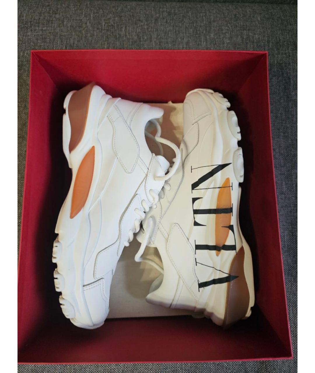 VALENTINO Белые кожаные кроссовки, фото 3