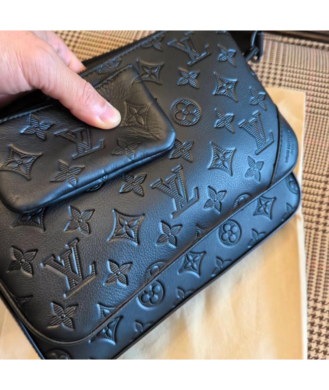 LOUIS VUITTON Черная кожаная сумка на плечо, фото 3