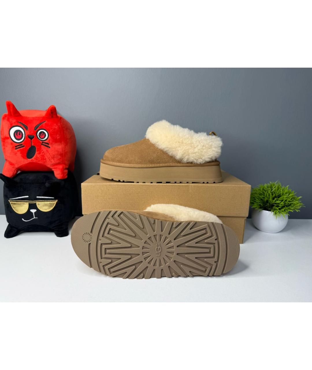 UGG AUSTRALIA Коричневые замшевые сабо, фото 7