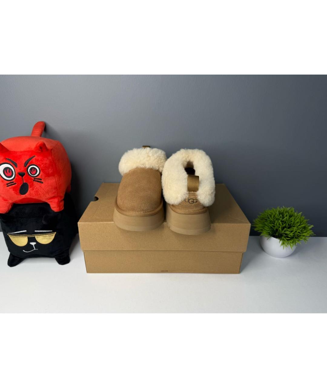 UGG AUSTRALIA Коричневые замшевые сабо, фото 4