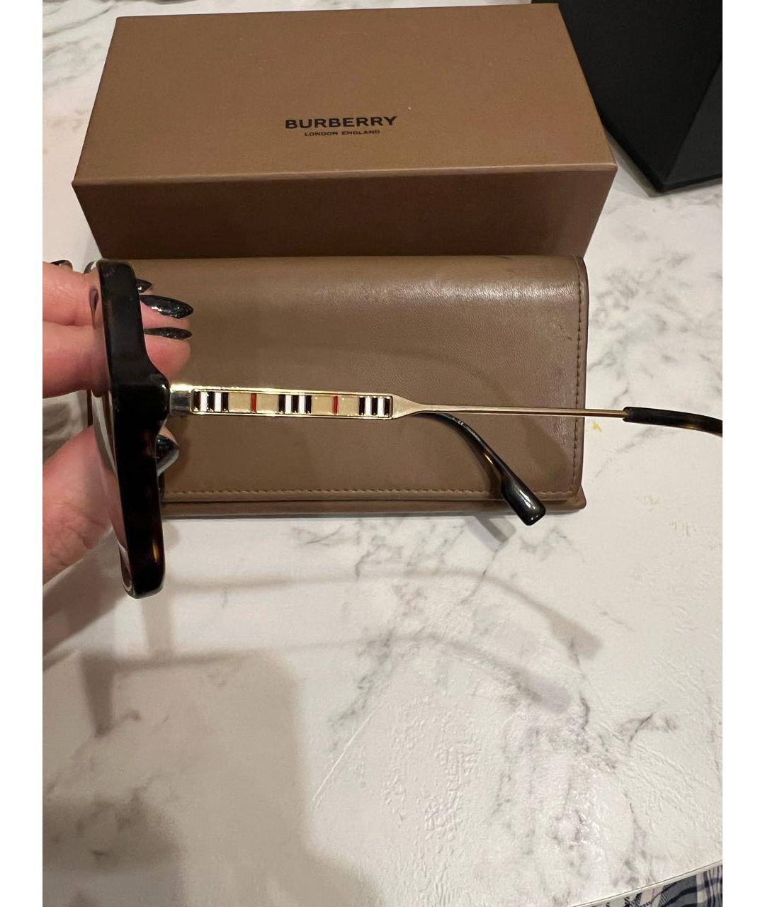 BURBERRY Коричневые пластиковые солнцезащитные очки, фото 2