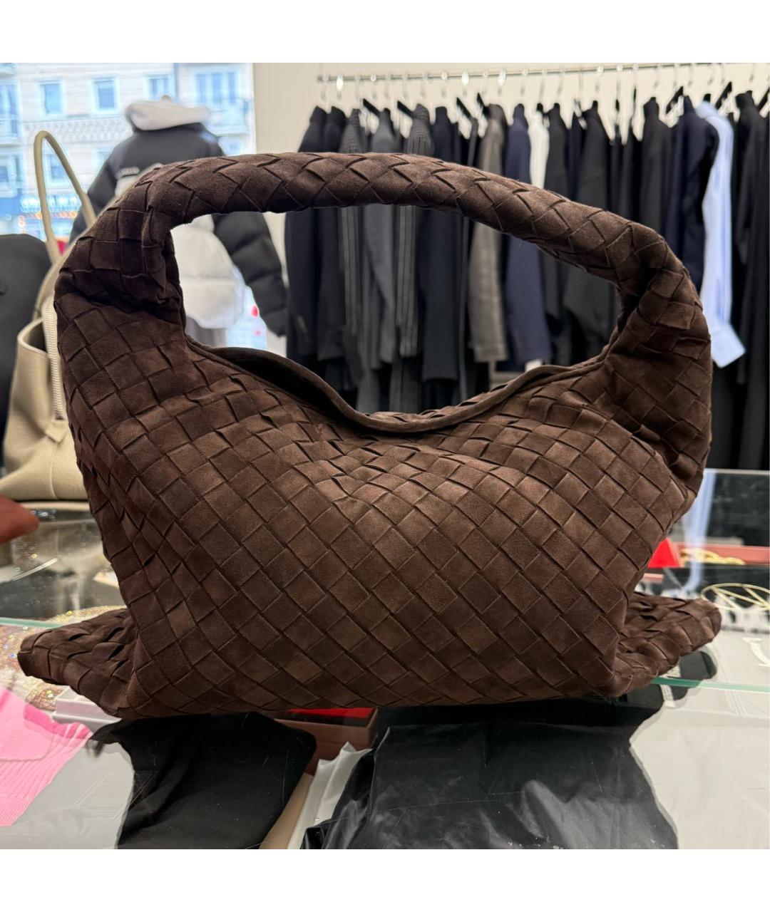 BOTTEGA VENETA Коричневая замшевая сумка с короткими ручками, фото 5