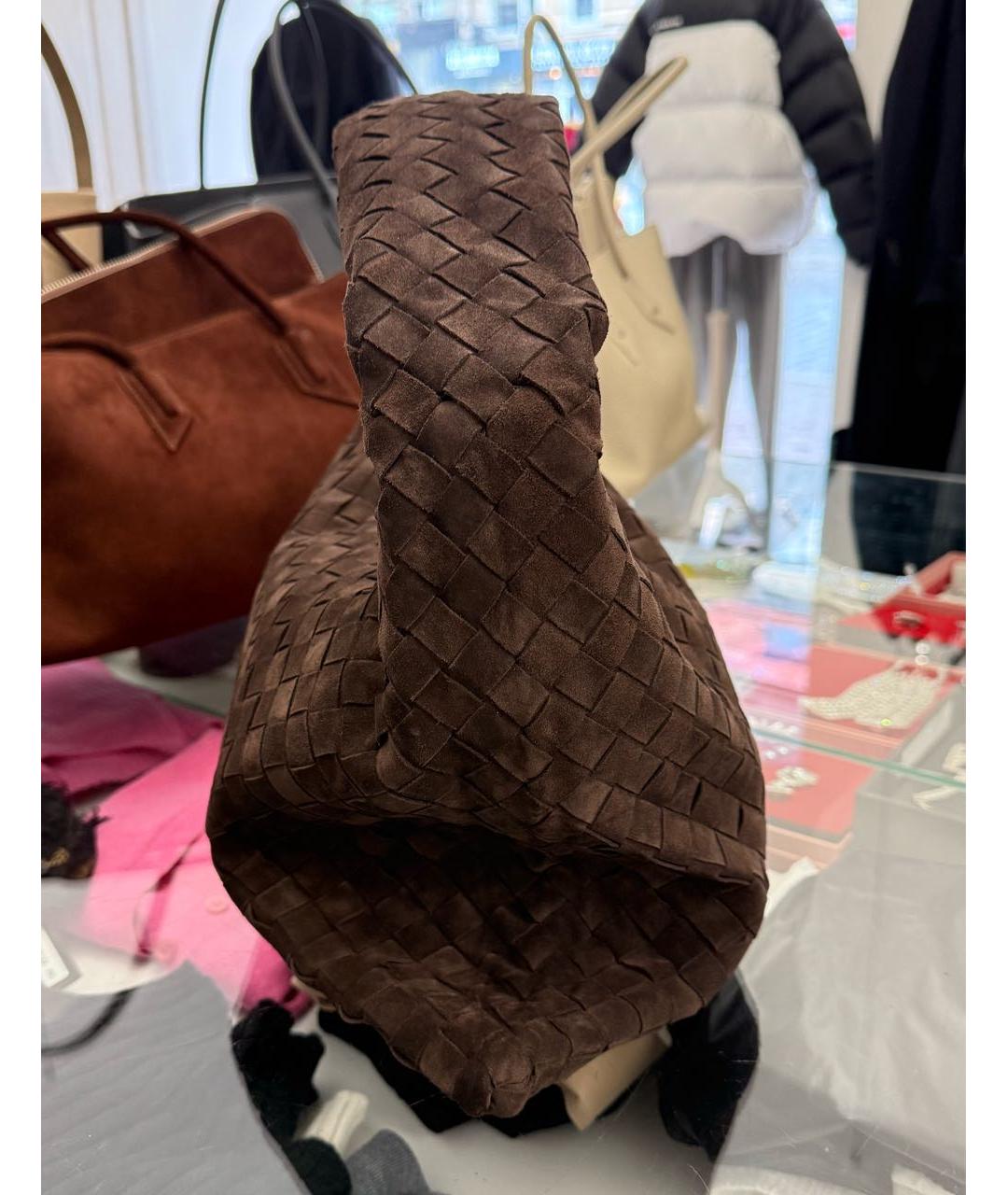 BOTTEGA VENETA Коричневая замшевая сумка с короткими ручками, фото 2