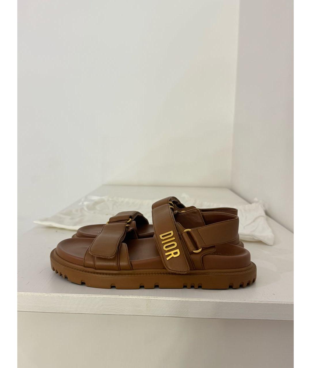 CHRISTIAN DIOR Коричневые кожаные сандалии, фото 9