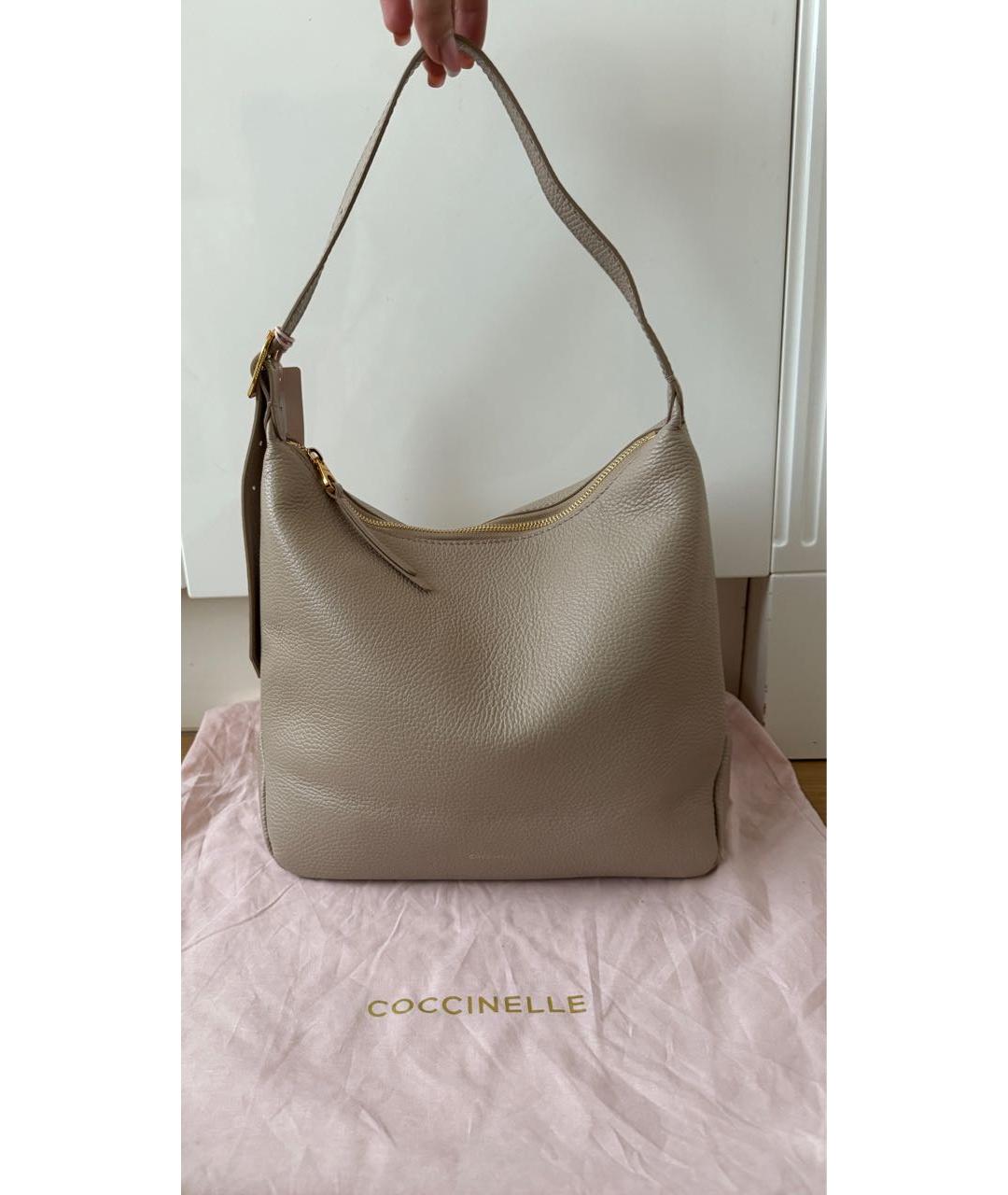 COCCINELLE Бежевая кожаная сумка через плечо, фото 7