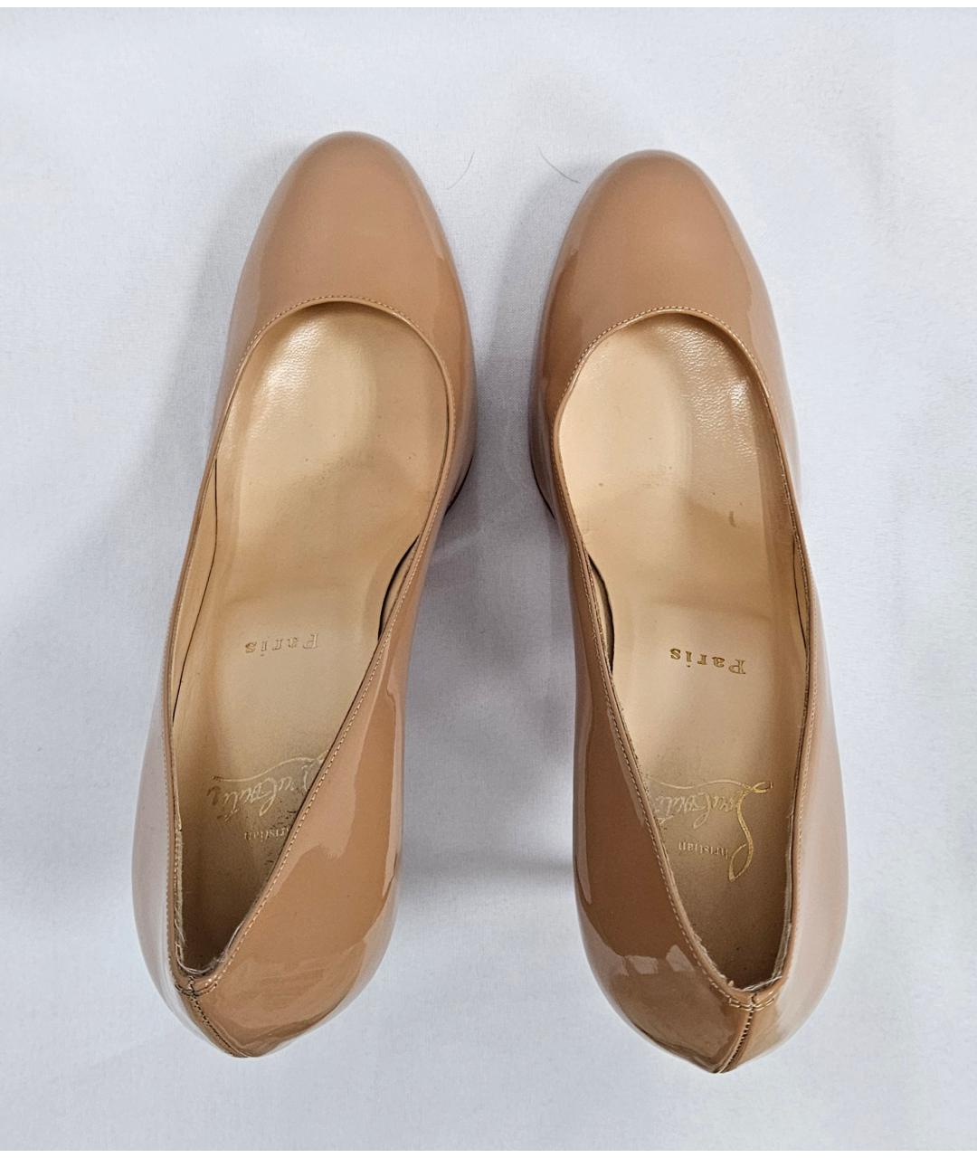 CHRISTIAN LOUBOUTIN Бежевые туфли из лакированной кожи, фото 3