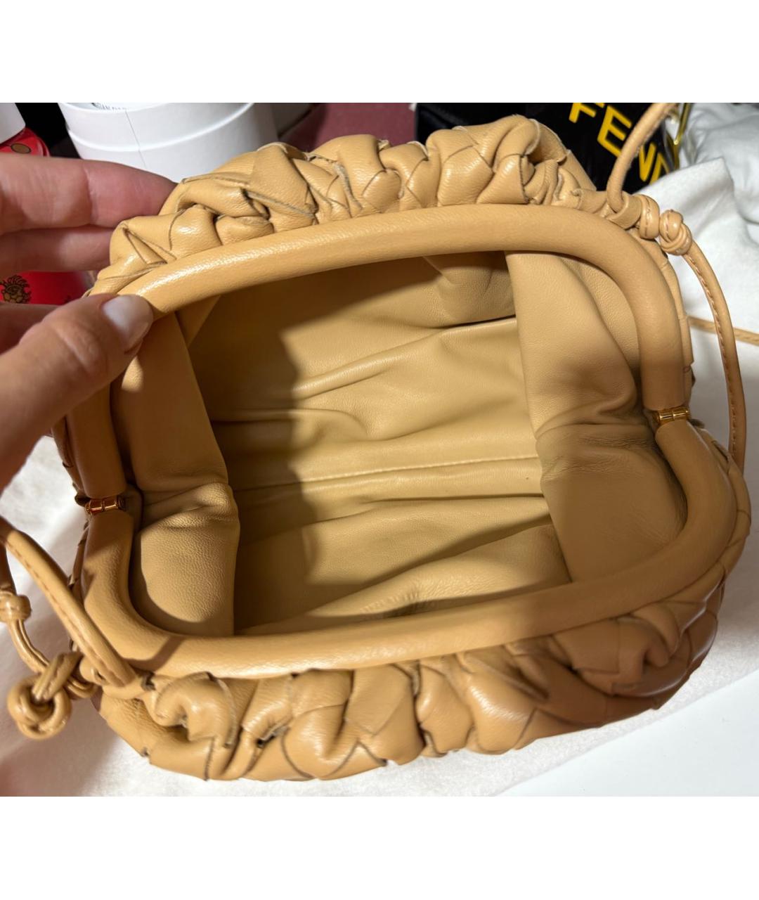 BOTTEGA VENETA Бежевая кожаная сумка через плечо, фото 3