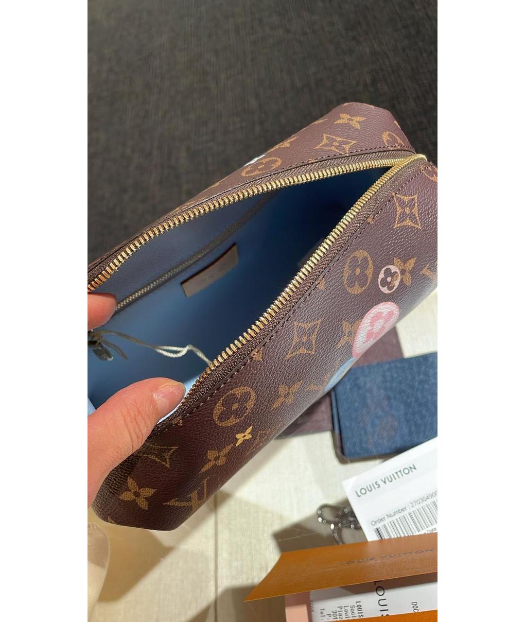 LOUIS VUITTON Коричневая косметичка, фото 5