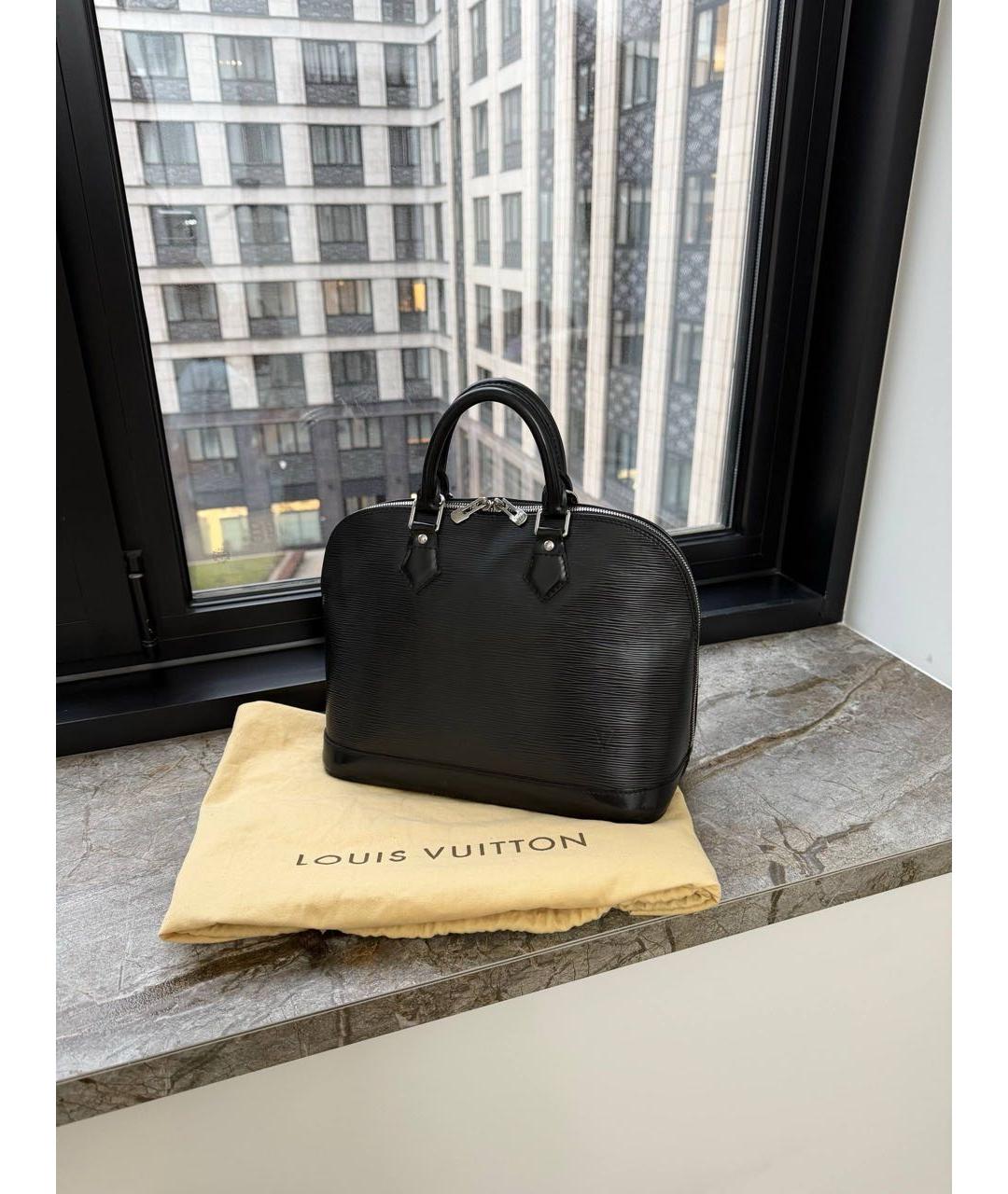 LOUIS VUITTON Черная кожаная сумка с короткими ручками, фото 2