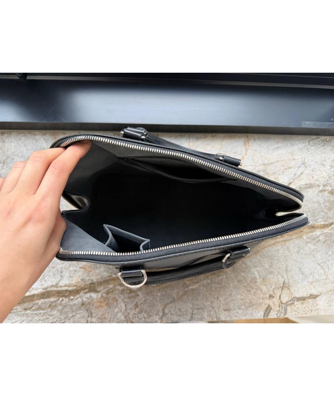 LOUIS VUITTON Черная кожаная сумка с короткими ручками, фото 3