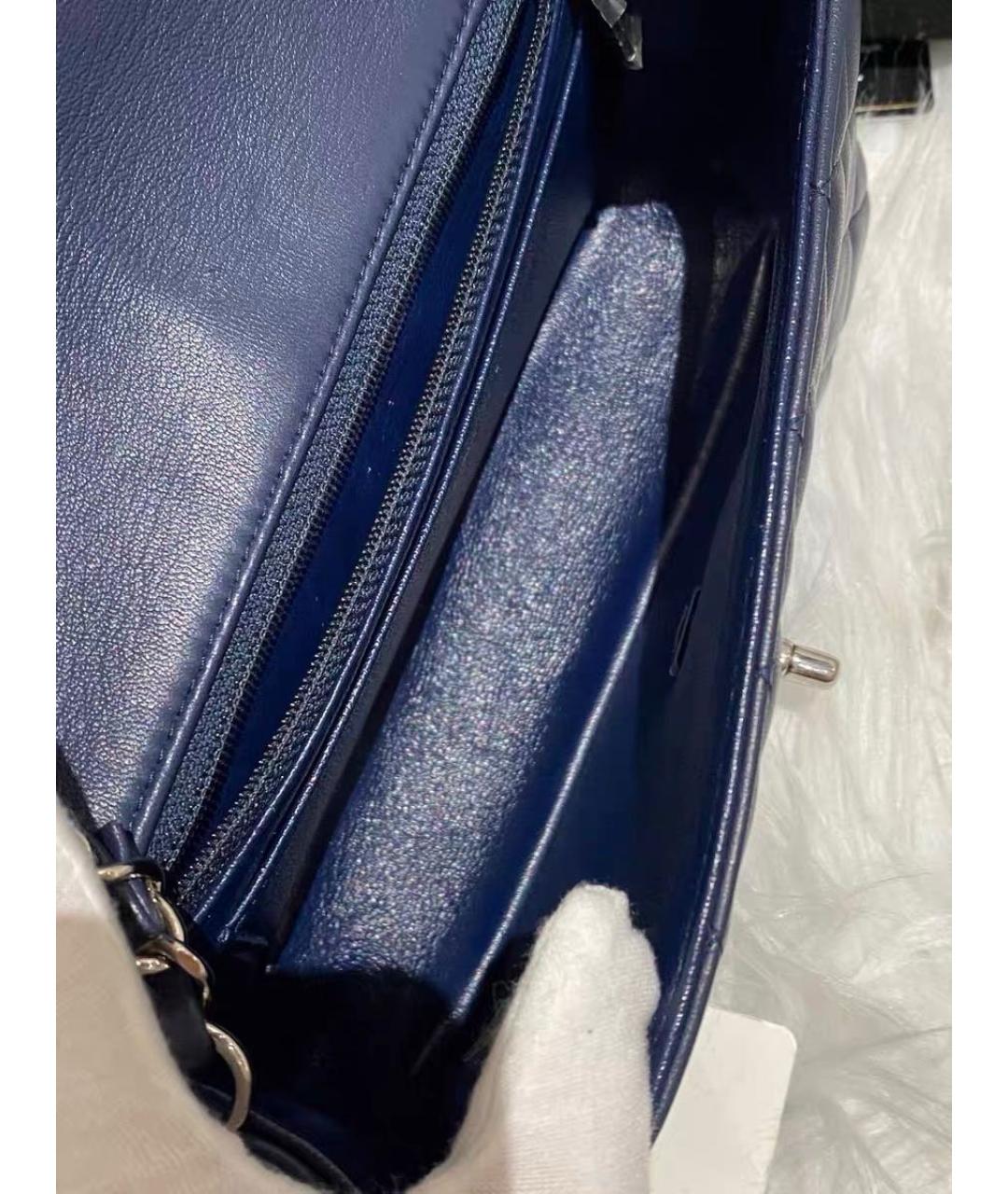 CHANEL Темно-синяя кожаная сумка через плечо, фото 5