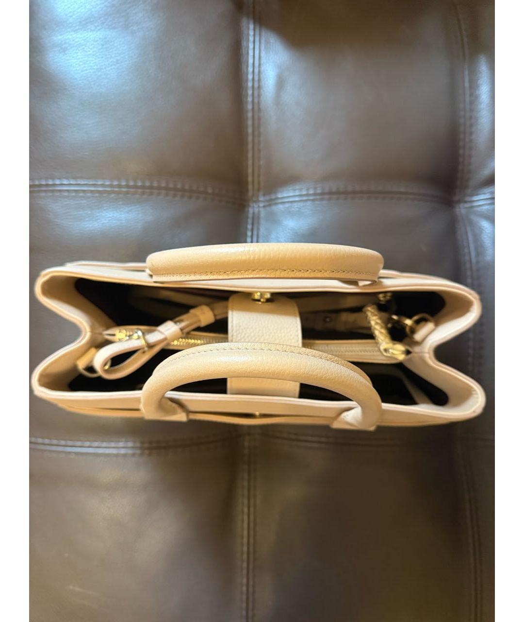 CHANEL Бежевая кожаная сумка с короткими ручками, фото 4