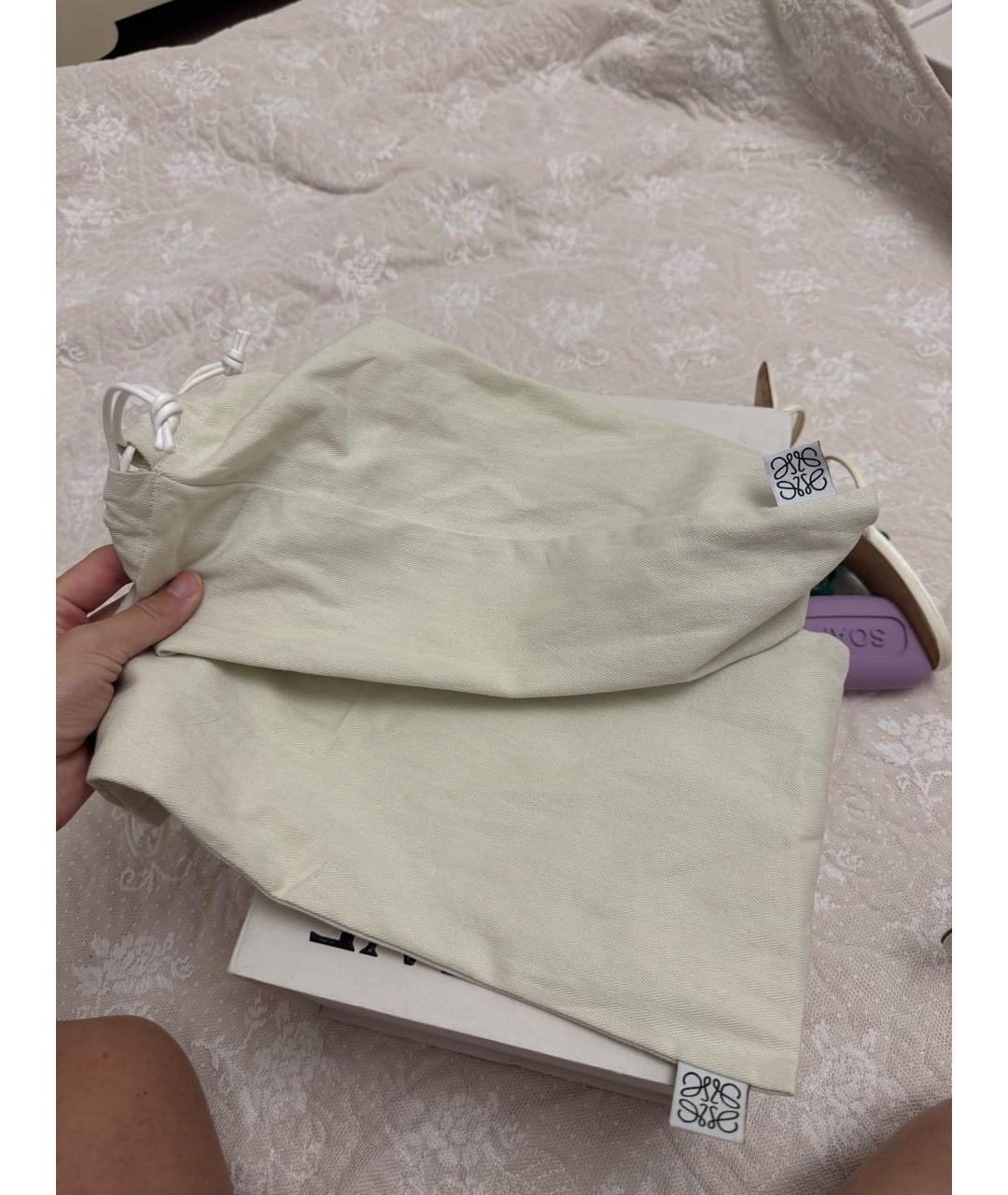 LOEWE Белые кожаные босоножки, фото 5