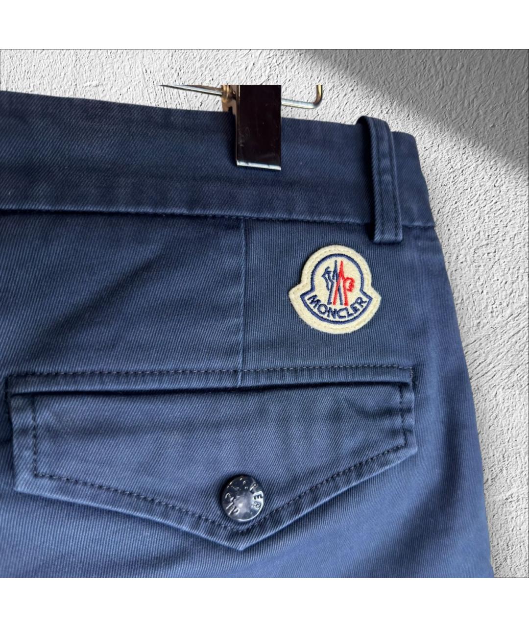 MONCLER Синие хлопковые брюки чинос, фото 5