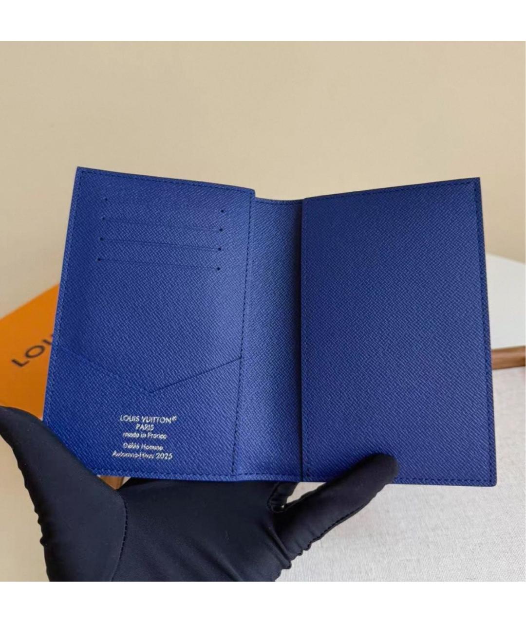 LOUIS VUITTON Синий кожаный кошелек, фото 2