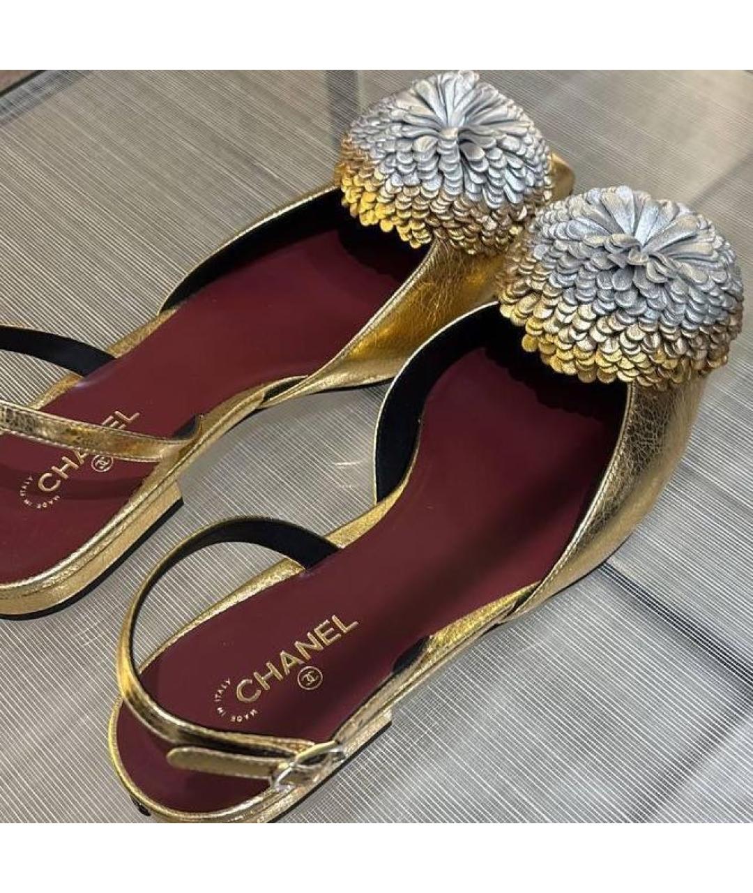 CHANEL Золотые кожаные туфли, фото 5