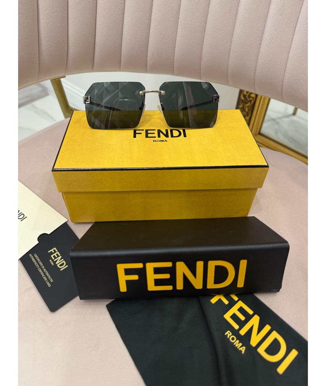 FENDI Серебряные металлические солнцезащитные очки, фото 3