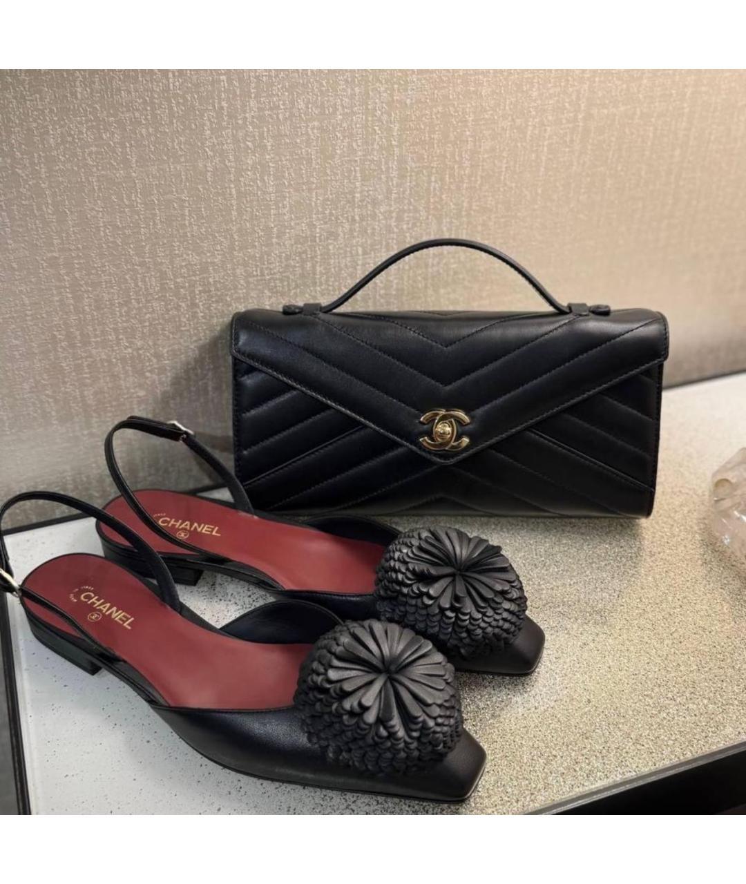 CHANEL Черная кожаная сумка с короткими ручками, фото 3