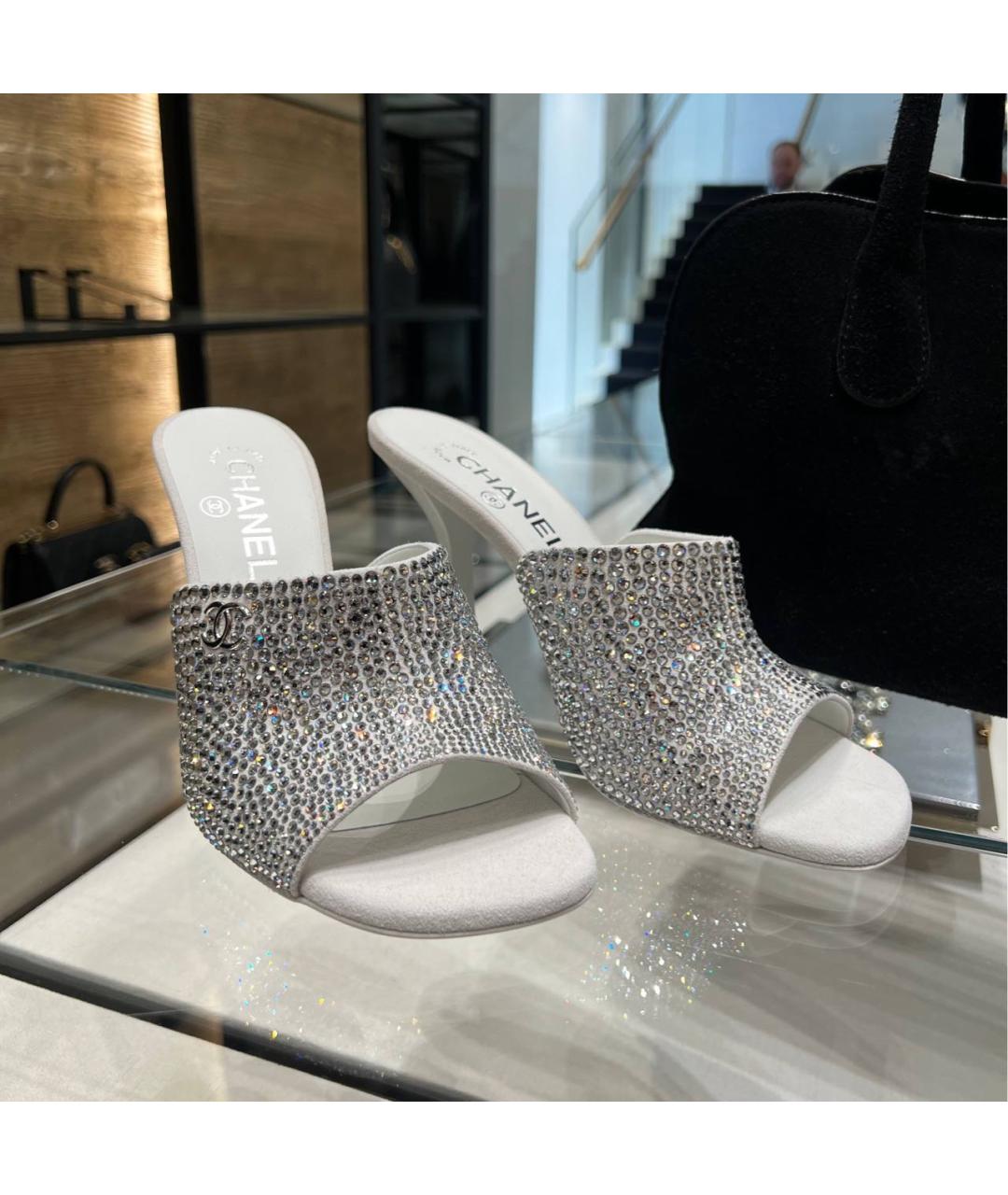 CHANEL Серебряные кожаные мюли, фото 2