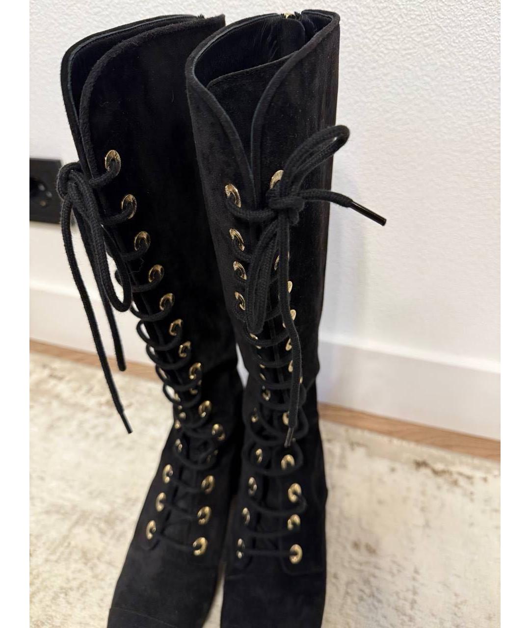 CHANEL Черные замшевые сапоги, фото 3