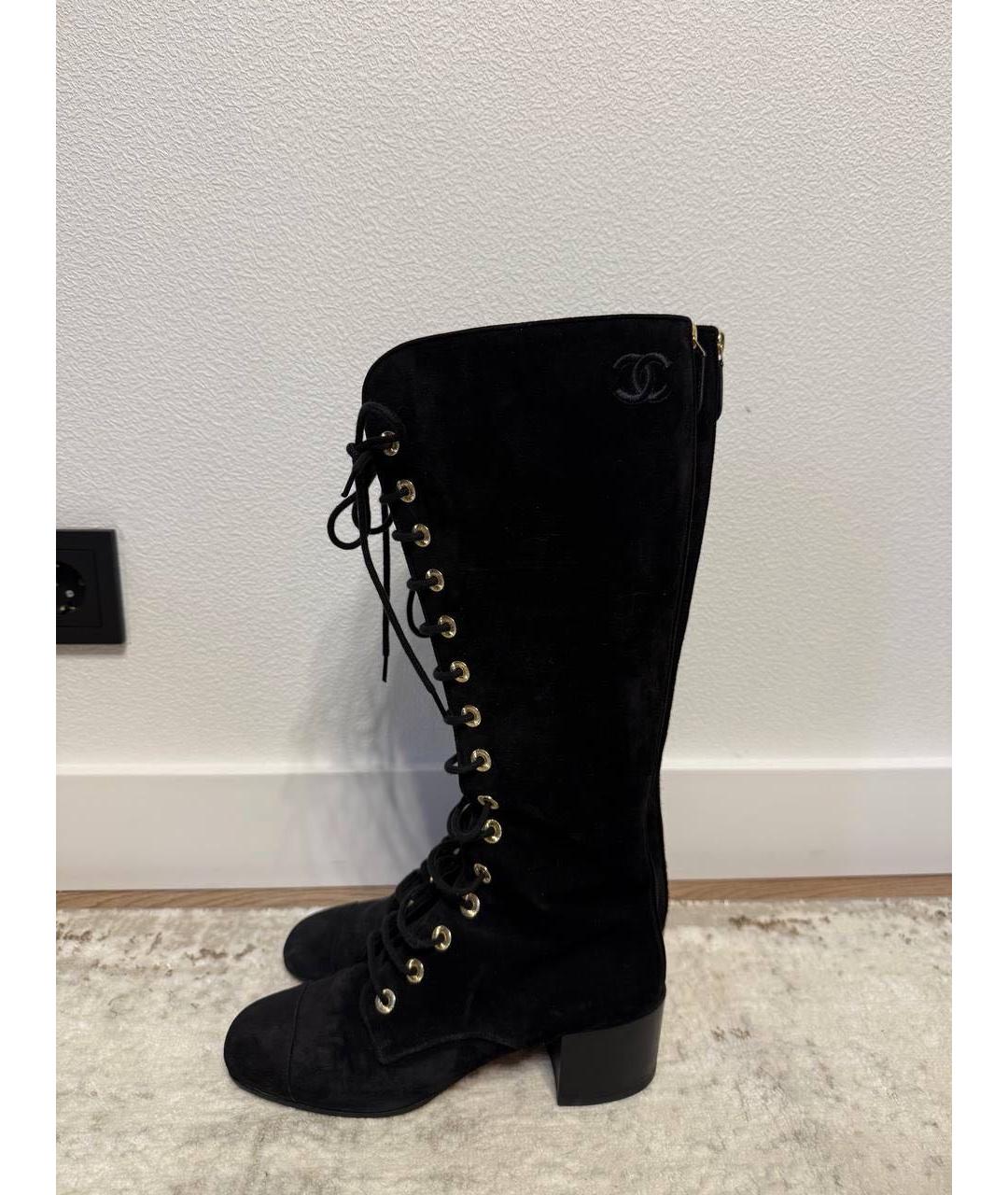 CHANEL Черные замшевые сапоги, фото 5
