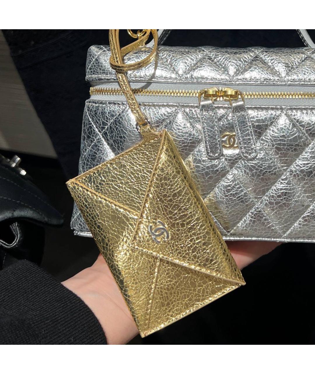 CHANEL Золотой брелок, фото 3