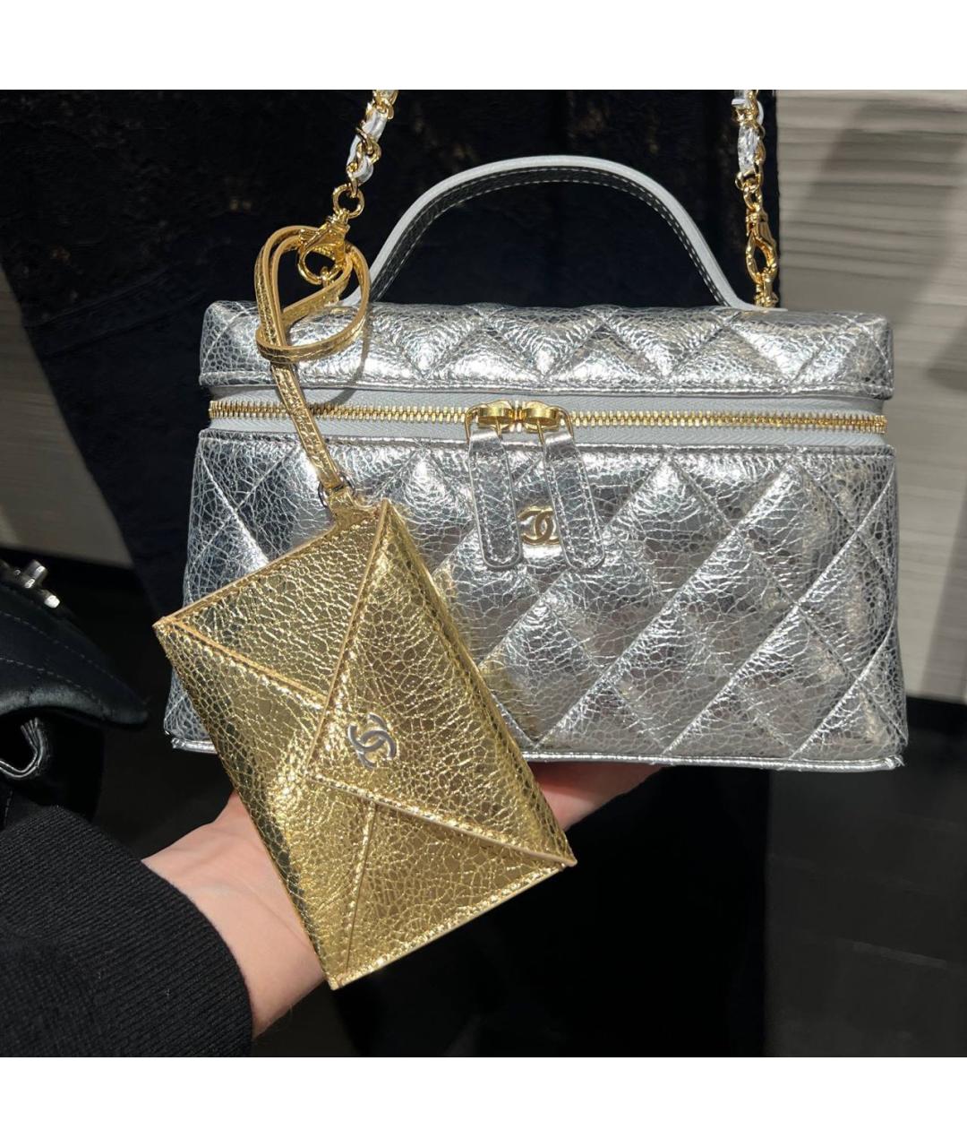 CHANEL Золотой брелок, фото 2