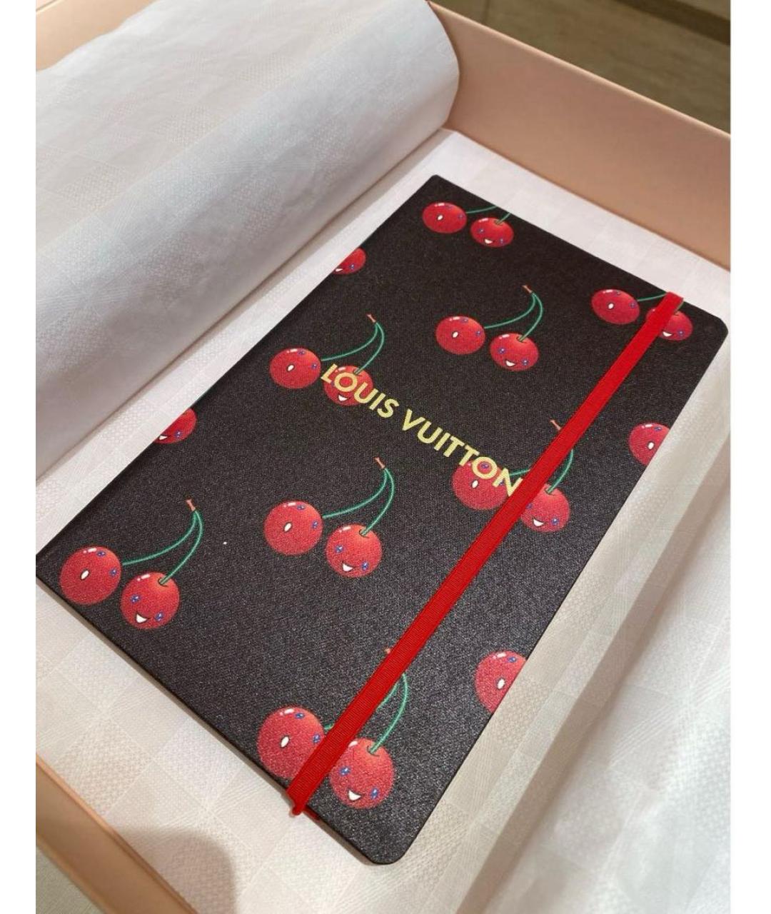 LOUIS VUITTON Книга, фото 6