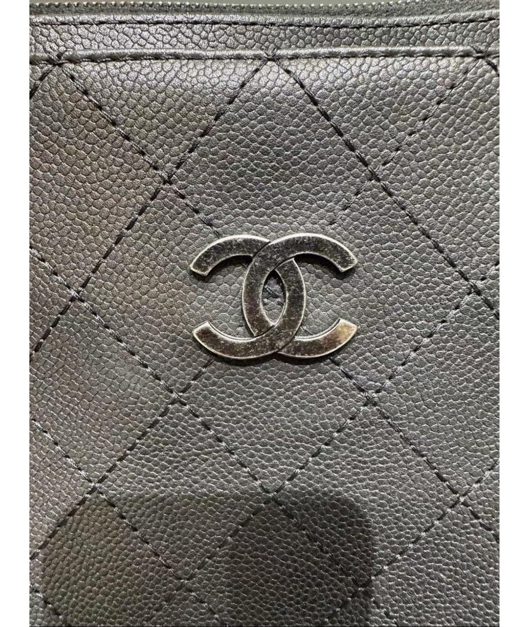 CHANEL Черная кожаная сумка с короткими ручками, фото 5