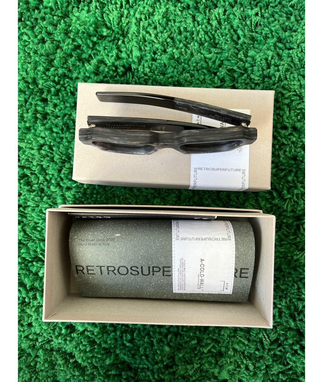 A-COLD-WALL* Антрацитовые пластиковые солнцезащитные очки, фото 6