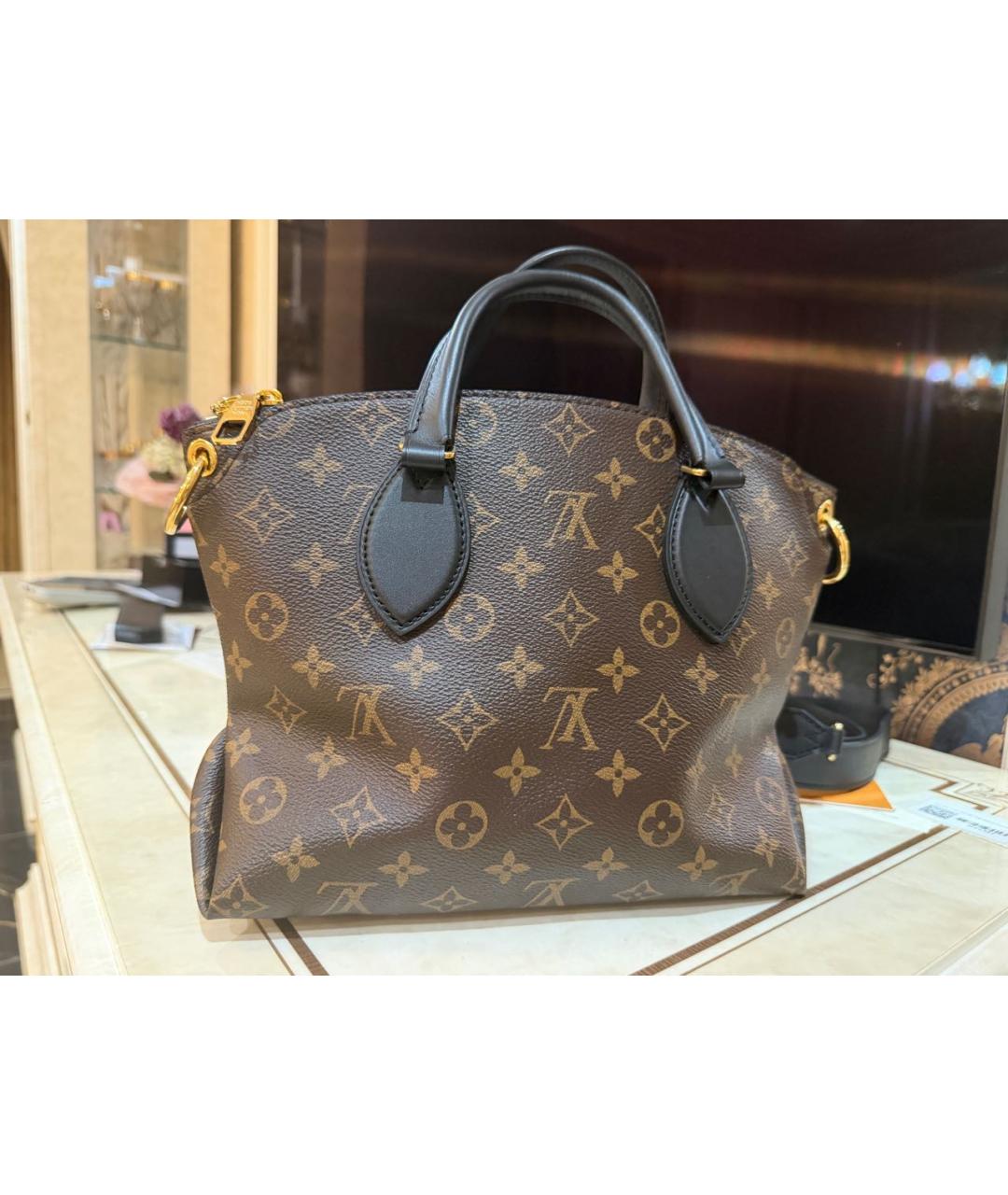 LOUIS VUITTON Коричневая сумка с короткими ручками, фото 3